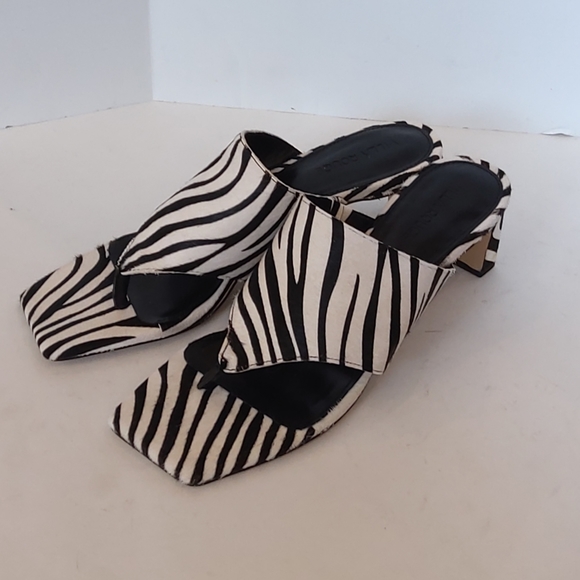 Villa Rouge zibra print calf fur white black square toe sandals - Picture 2 of 12